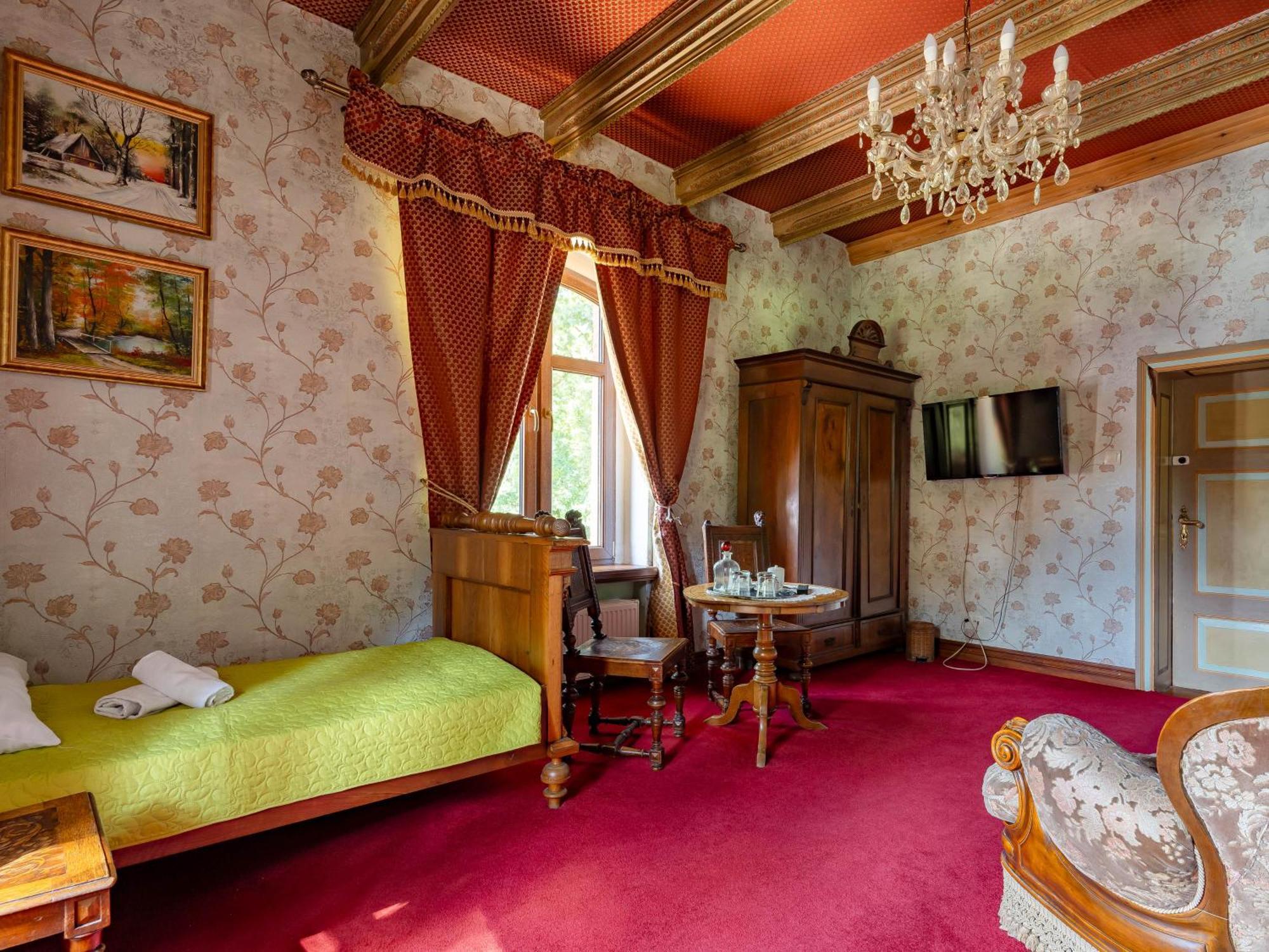 Dwor Mysinek Apartman Grabowiec  Szoba fotó